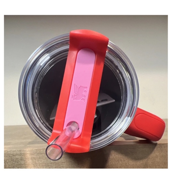 NEW Stanley Valentines Day Heart 40 oz Target Exclusive Red Tumbler - Picture 3 of 11